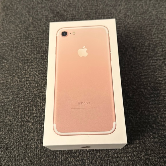 New iPhone 7 Rose Gold 32GB T Mobile